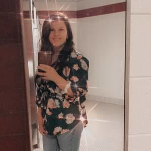 Meet your Posher, Alexis